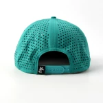 cappellino trucker a 6 pannelli in tessuto funzionale con patch in gomma e perforazione laser - View 16