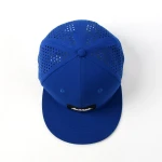 cappellino trucker a 6 pannelli in tessuto funzionale con patch in gomma e perforazione laser - View 21