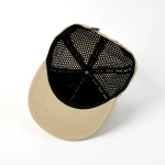 cappellino trucker a 6 pannelli in tessuto funzionale con patch in gomma e perforazione laser - View 26