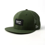 cappellino trucker a 6 pannelli in tessuto funzionale con patch in gomma e perforazione laser - View 3