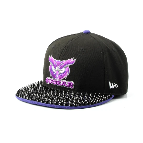 6页顶丈根帽平绣铆钉定制款 - Premium OEM headwear detail